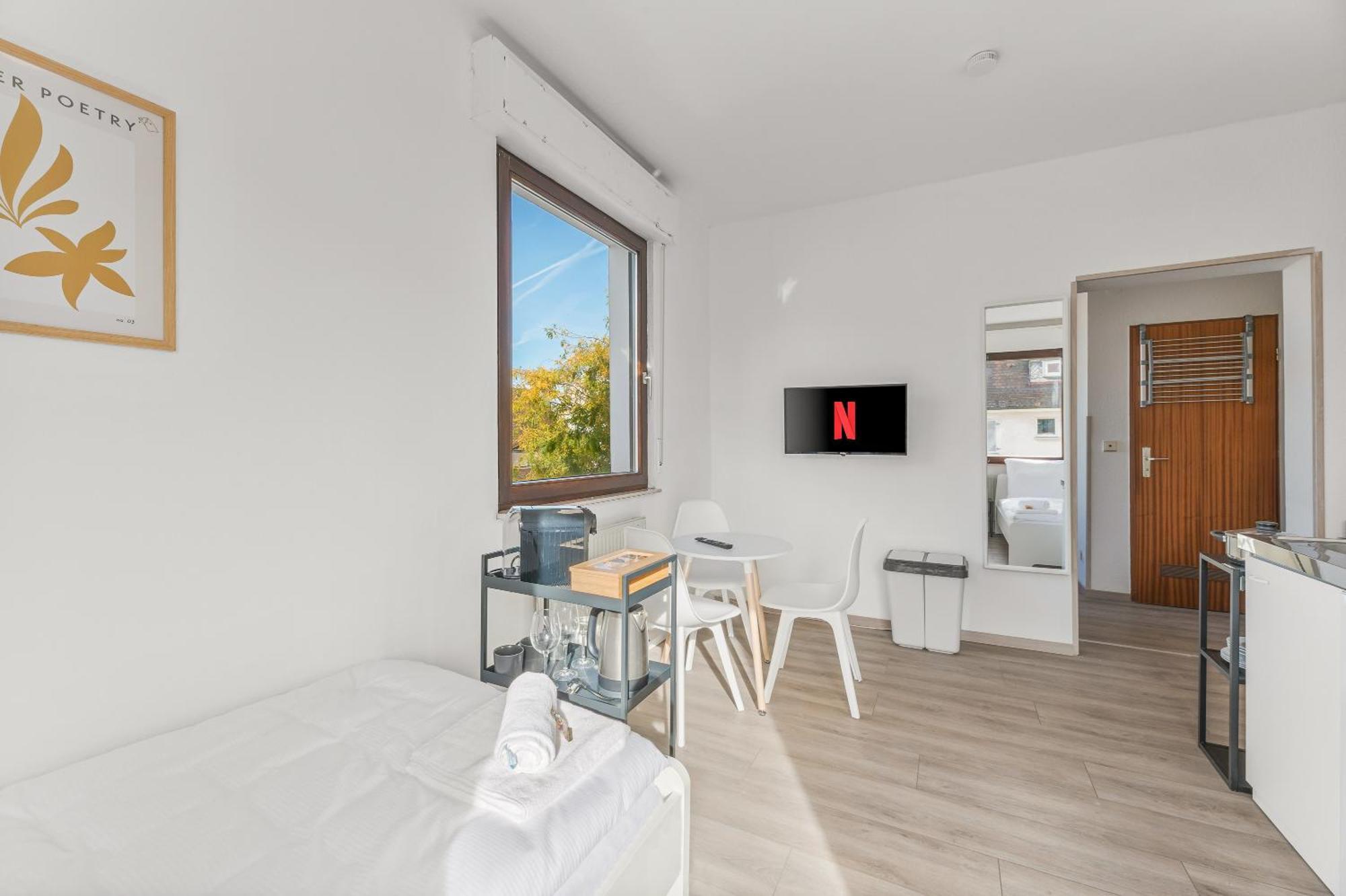 Home2Stay Apartmenthaus Heilbronn City Kitchen Parking Highspeed Wifi Washroom Екстериор снимка